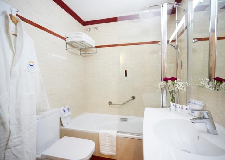 Doble Superior Invisa Hotel La Cala**** Santa Eulalia Doble Superior Invisa Hotel La Cala**** Santa Eulalia