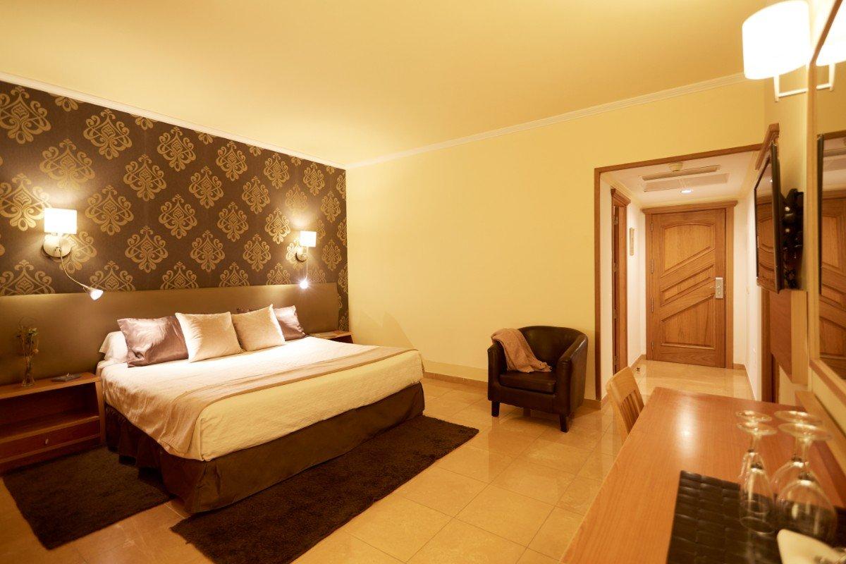 Suite Junior Invisa Hotel La Cala**** Santa Eulalia Suite Junior Invisa Hotel La Cala**** Santa Eulalia