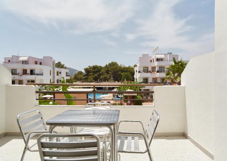 Premium Apartment 2+2 Pool View Invisa Hotel Casa Luis**** Santa Eulalia Premium Apartment 2+2 Pool View Invisa Hotel Casa Luis**** Santa Eulalia