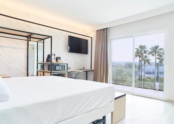 Iconic vue sur la piscine Invisa Hotel Es Pla - Adults Only **** San Antonio Iconic vue sur la piscine Invisa Hotel Es Pla - Adults Only **** San Antonio