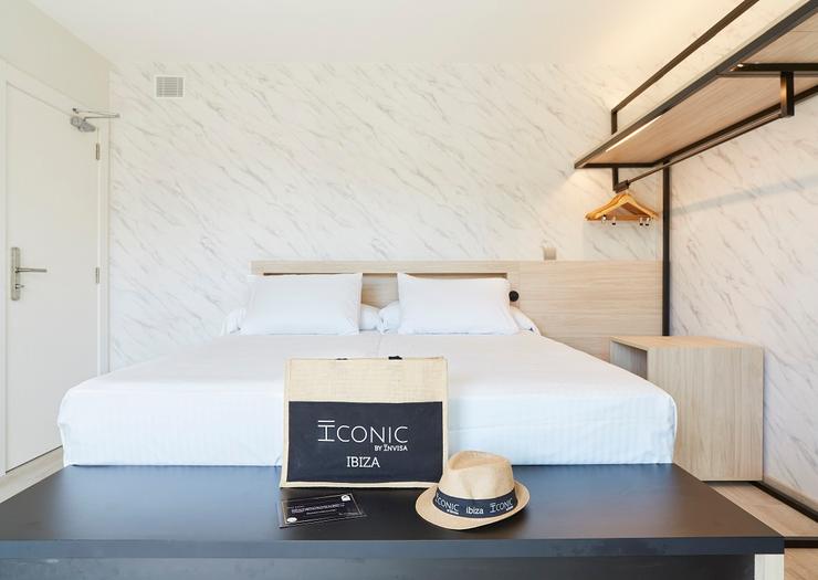 Iconic pool view Invisa Hotel Es Pla - Adults Only **** San Antonio Iconic pool view Invisa Hotel Es Pla - Adults Only **** San Antonio