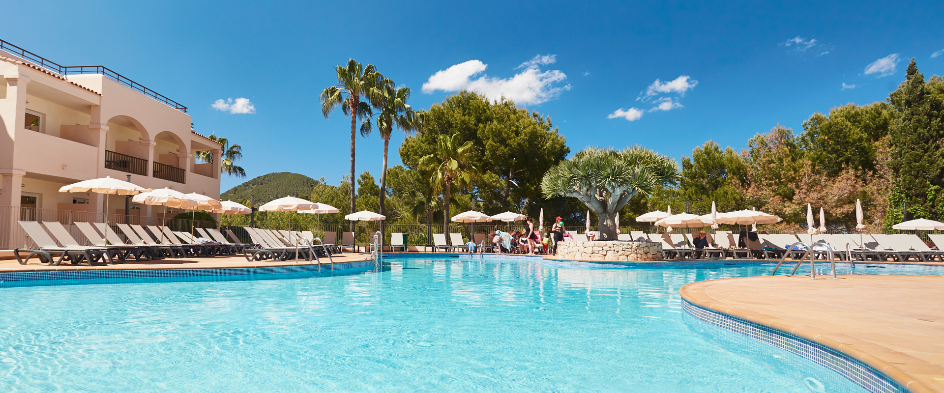  Invisa Hotel Club Cala Blanca*** Playa Es Figueral