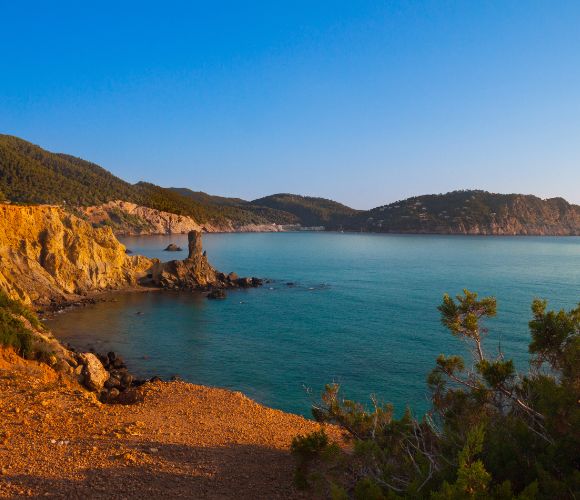 Le spiagge di Ibiza con Bandiera Blu questa estate 2022 Invisa Hotels Le spiagge di Ibiza con Bandiera Blu questa estate 2022 Invisa Hotels
